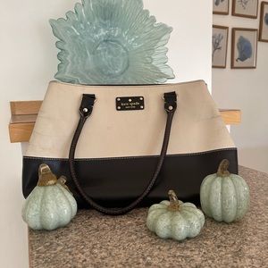 Kate Spade Black and Cream Purse